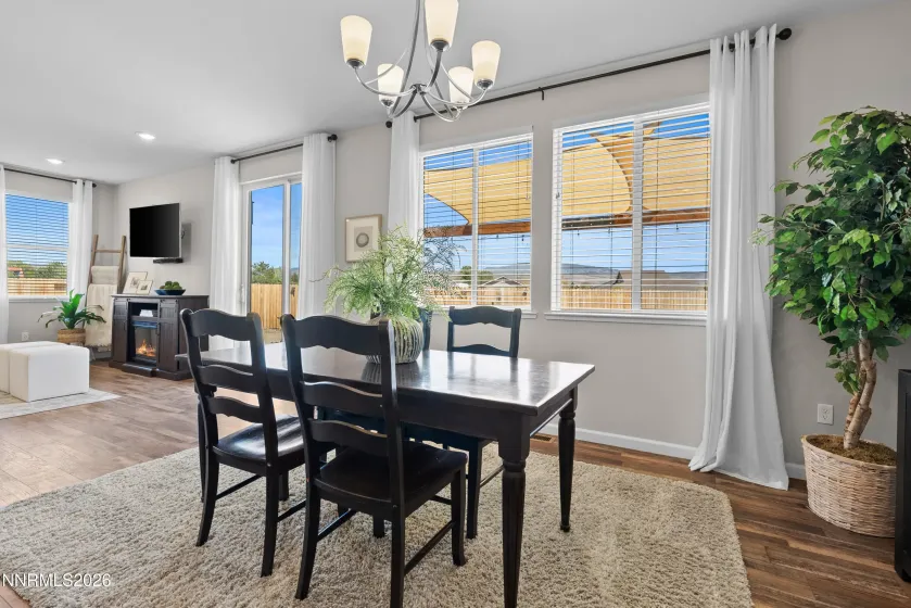 626 Piovana, Sparks, Nevada 89441, 3 Bedrooms Bedrooms, ,2 BathroomsBathrooms,Residential,Residential,Piovana,260005063