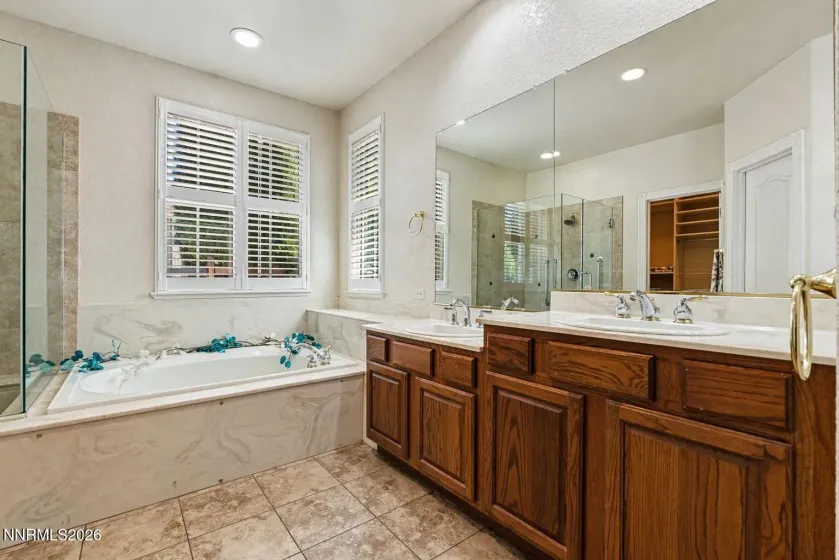 2729 Hamm, Sparks, Nevada 89436, 4 Bedrooms Bedrooms, ,3 BathroomsBathrooms,Residential,Residential,Hamm,260005062