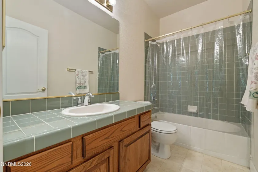 2729 Hamm, Sparks, Nevada 89436, 4 Bedrooms Bedrooms, ,3 BathroomsBathrooms,Residential,Residential,Hamm,260005062