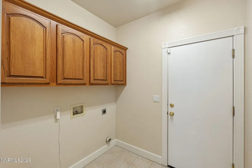 2729 Hamm, Sparks, Nevada 89436, 4 Bedrooms Bedrooms, ,3 BathroomsBathrooms,Residential,Residential,Hamm,260005062