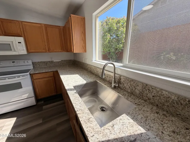 7326 Warhol, Sun Valley, Nevada 89433, 3 Bedrooms Bedrooms, ,2 BathroomsBathrooms,Residential,Residential,Warhol,260005065