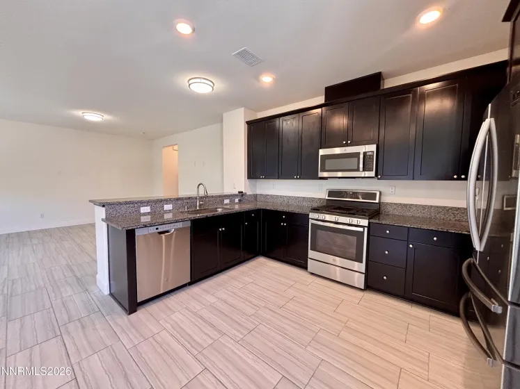 2093 Marcus, Sparks, Nevada 89436, 3 Bedrooms Bedrooms, ,2 BathroomsBathrooms,Residential,Residential,Marcus,260005068