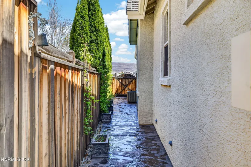 5979 Quintessa, Sparks, Nevada 89436, 3 Bedrooms Bedrooms, ,2 BathroomsBathrooms,Residential,Residential,Quintessa,260005069