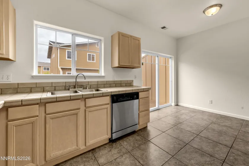 335 Dawson Jacob, Reno, Nevada 89503, 2 Bedrooms Bedrooms, ,3 BathroomsBathrooms,Residential,Residential,Dawson Jacob,260005070