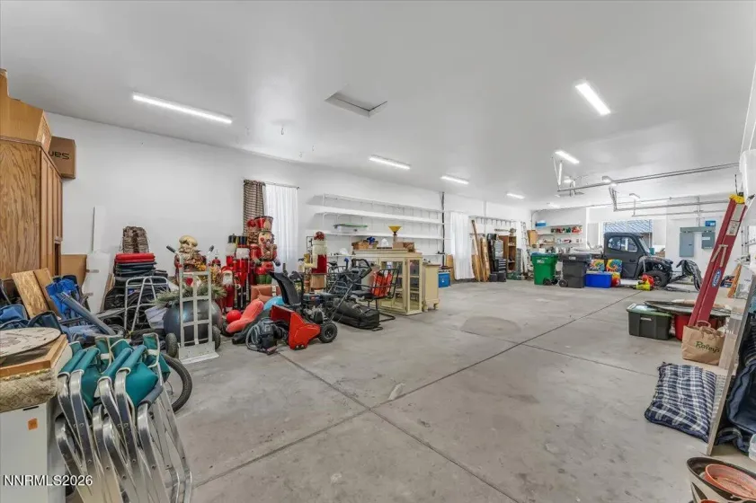 16470 Snow Flower, Reno, Nevada 89511, 5 Bedrooms Bedrooms, ,5 BathroomsBathrooms,Residential,Residential,Snow Flower,260005078