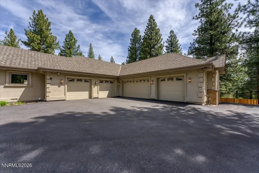 16470 Snow Flower, Reno, Nevada 89511, 5 Bedrooms Bedrooms, ,5 BathroomsBathrooms,Residential,Residential,Snow Flower,260005078