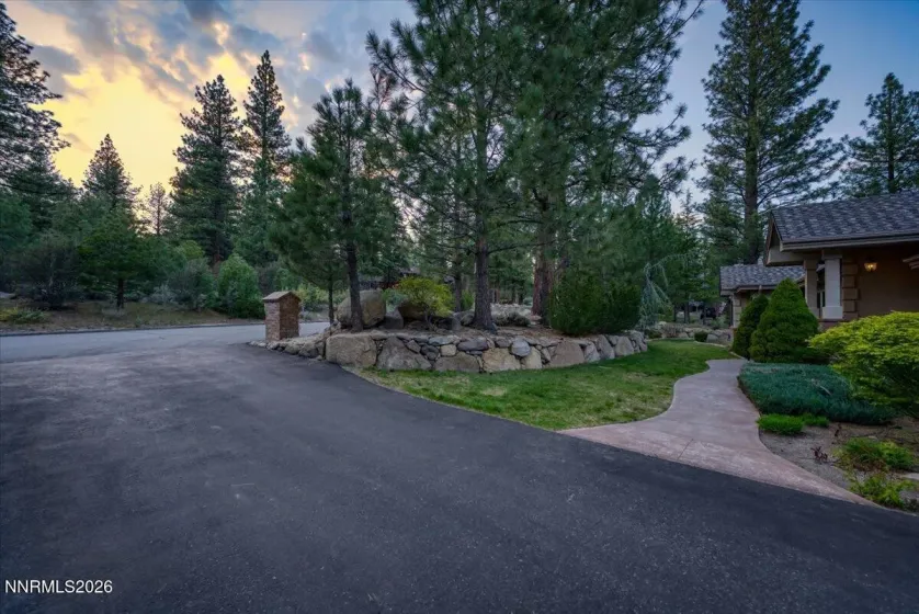 16470 Snow Flower, Reno, Nevada 89511, 5 Bedrooms Bedrooms, ,5 BathroomsBathrooms,Residential,Residential,Snow Flower,260005078