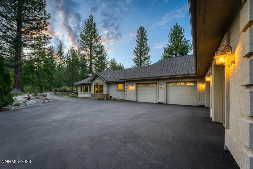 16470 Snow Flower, Reno, Nevada 89511, 5 Bedrooms Bedrooms, ,5 BathroomsBathrooms,Residential,Residential,Snow Flower,260005078