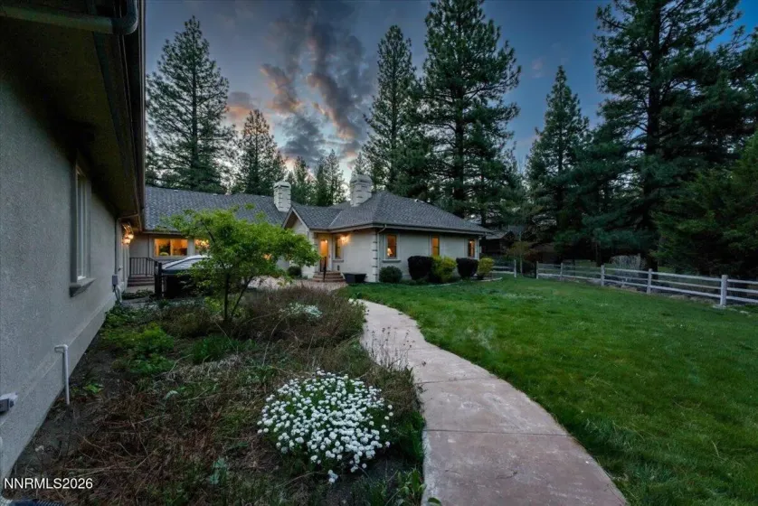 16470 Snow Flower, Reno, Nevada 89511, 5 Bedrooms Bedrooms, ,5 BathroomsBathrooms,Residential,Residential,Snow Flower,260005078