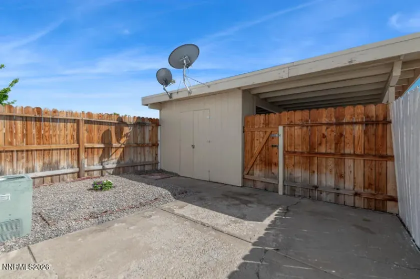 542 Smithridge, Reno, Nevada 89502, 2 Bedrooms Bedrooms, ,2 BathroomsBathrooms,Residential,Residential,Smithridge,260005081