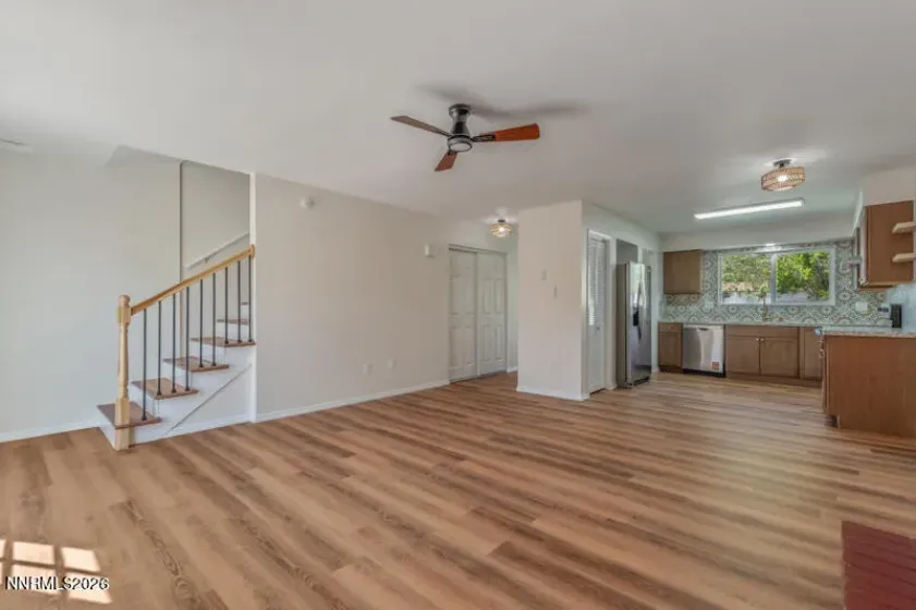 542 Smithridge, Reno, Nevada 89502, 2 Bedrooms Bedrooms, ,2 BathroomsBathrooms,Residential,Residential,Smithridge,260005081