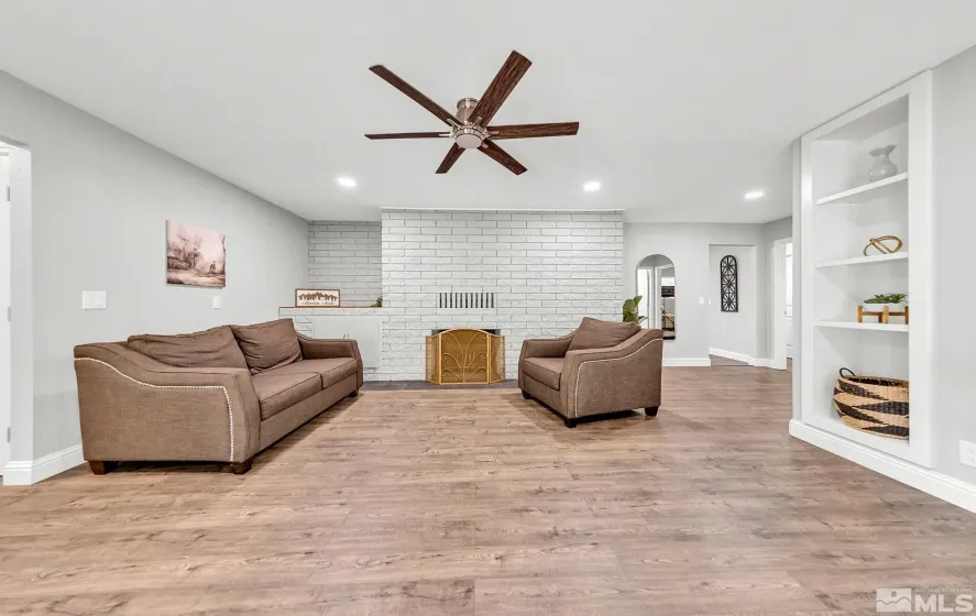 6545 Dyer, East Shore, California 96137, 4 Bedrooms Bedrooms, ,4 BathroomsBathrooms,Residential,Residential,Dyer,260005082