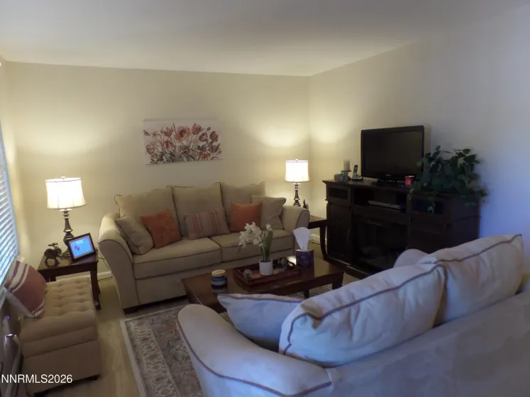 3890 Leonesio, Reno, Nevada 89512, 2 Bedrooms Bedrooms, ,1 BathroomBathrooms,Residential,Residential,Leonesio,260005083