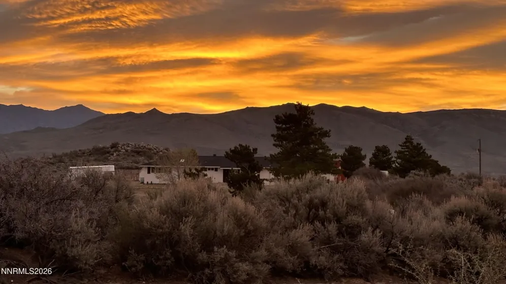 110 Quarterhorse, Reno, Nevada 89508, 3 Bedrooms Bedrooms, ,3 BathroomsBathrooms,Residential,Residential,Quarterhorse,260005089