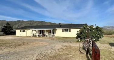 110 Quarterhorse, Reno, Nevada 89508, 3 Bedrooms Bedrooms, ,3 BathroomsBathrooms,Residential,Residential,Quarterhorse,260005089