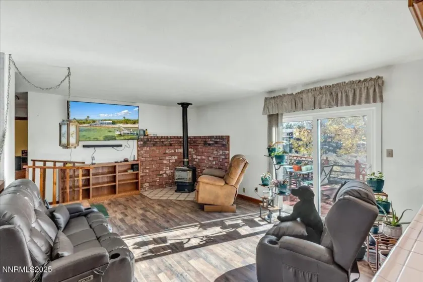 1359 Creek, Gardnerville, Nevada 89410, 3 Bedrooms Bedrooms, ,2 BathroomsBathrooms,Residential,Residential,Creek,250058650