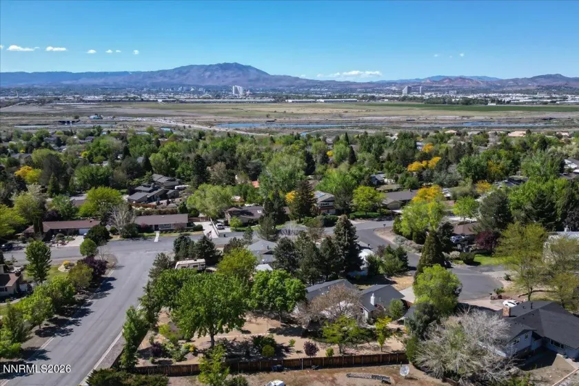 2984 Middlecoff, Reno, Nevada 89502, 3 Bedrooms Bedrooms, ,2 BathroomsBathrooms,Residential,Residential,Middlecoff,260005098