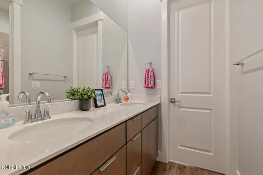 7442 Calypso, Sparks, Nevada 89436, 3 Bedrooms Bedrooms, ,3 BathroomsBathrooms,Residential,Residential,Calypso,260005100