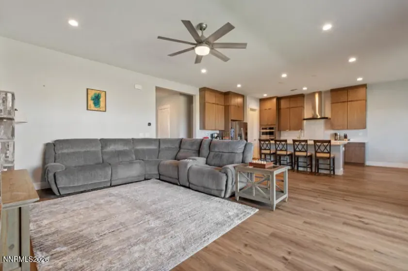 7442 Calypso, Sparks, Nevada 89436, 3 Bedrooms Bedrooms, ,3 BathroomsBathrooms,Residential,Residential,Calypso,260005100