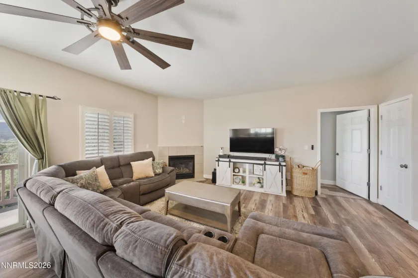 930 Demos, Reno, Nevada 89512, 4 Bedrooms Bedrooms, ,4 BathroomsBathrooms,Residential,Residential,Demos,260005101