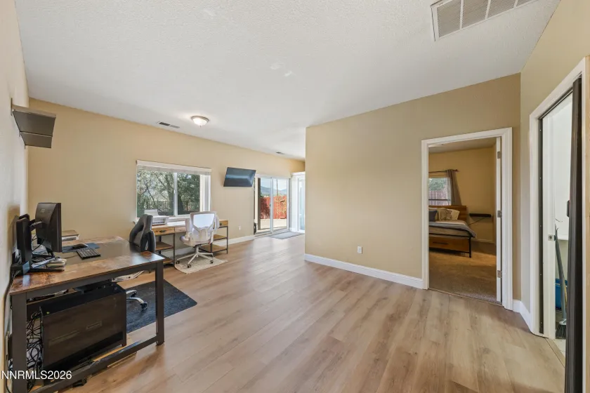 930 Demos, Reno, Nevada 89512, 4 Bedrooms Bedrooms, ,4 BathroomsBathrooms,Residential,Residential,Demos,260005101