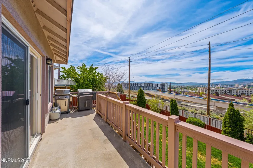 930 Demos, Reno, Nevada 89512, 4 Bedrooms Bedrooms, ,4 BathroomsBathrooms,Residential,Residential,Demos,260005101