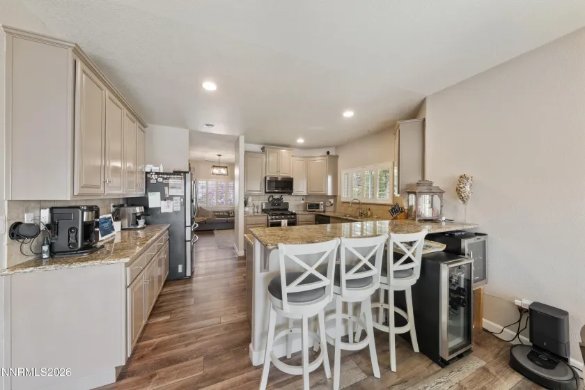 930 Demos, Reno, Nevada 89512, 4 Bedrooms Bedrooms, ,4 BathroomsBathrooms,Residential,Residential,Demos,260005101