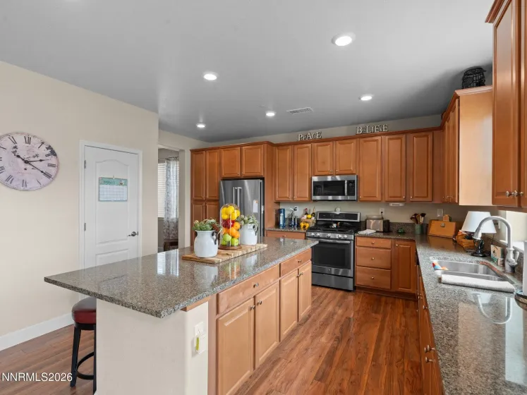 2568 Piero, Sparks, Nevada 89434, 4 Bedrooms Bedrooms, ,3 BathroomsBathrooms,Residential,Residential,Piero,260005106