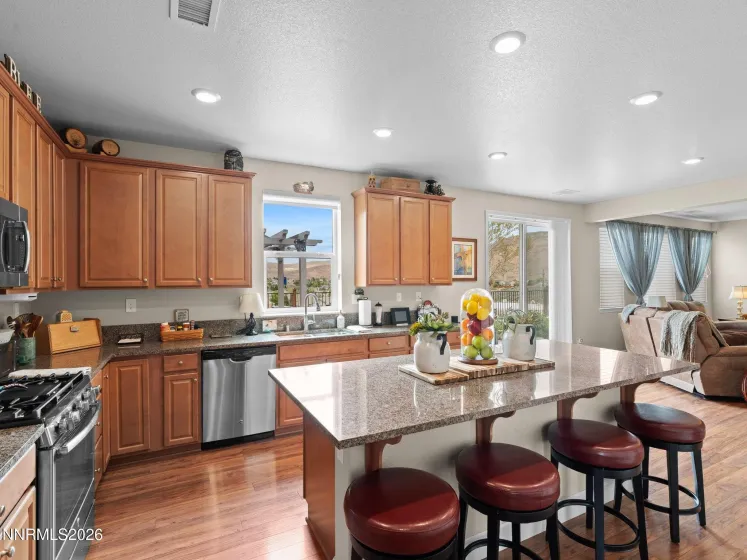 2568 Piero, Sparks, Nevada 89434, 4 Bedrooms Bedrooms, ,3 BathroomsBathrooms,Residential,Residential,Piero,260005106
