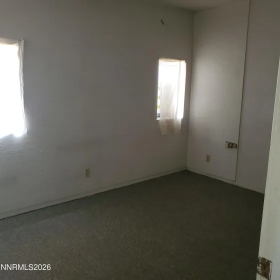 960 E, Hawthorne, Nevada 89415, ,Commercial Sale,Residential,E,260005112