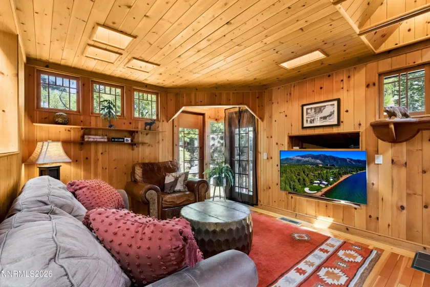 706 Gary, Stateline, Nevada 89449, 3 Bedrooms Bedrooms, ,4 BathroomsBathrooms,Residential,Residential,Gary,260005113