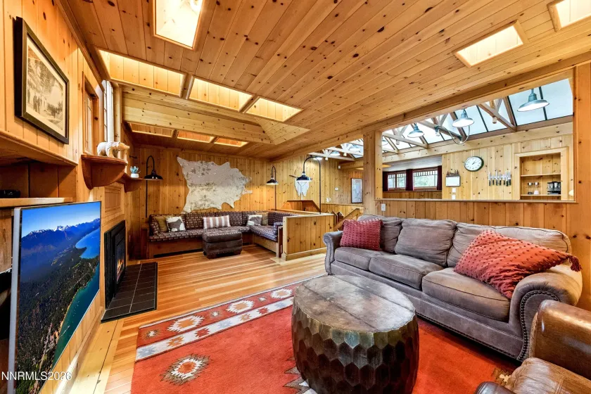 706 Gary, Stateline, Nevada 89449, 3 Bedrooms Bedrooms, ,4 BathroomsBathrooms,Residential,Residential,Gary,260005113