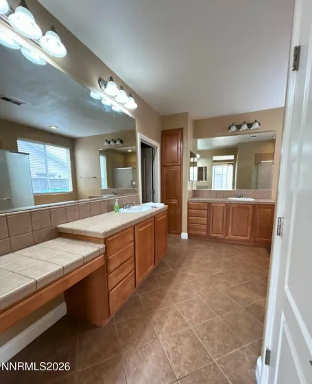 635 Ubaldo, Reno, Nevada 89521, 5 Bedrooms Bedrooms, ,4 BathroomsBathrooms,Residential Lease,Manufactured,Ubaldo,260005117