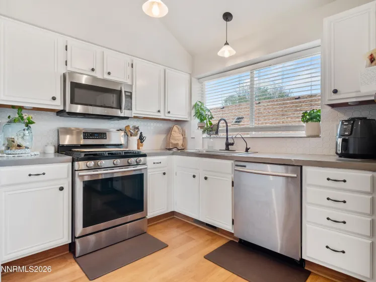 4076 Sweetwater, Carson City, Nevada 89701, 3 Bedrooms Bedrooms, ,3 BathroomsBathrooms,Residential,Residential,Sweetwater,260005120