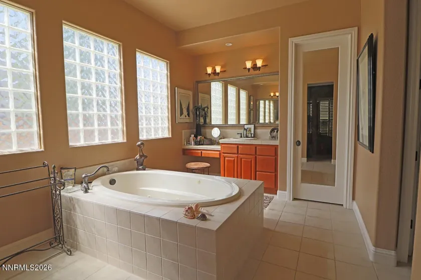 13370 Damonte View, Reno, Nevada 89511, 3 Bedrooms Bedrooms, ,4 BathroomsBathrooms,Residential,Residential,Damonte View,260005119