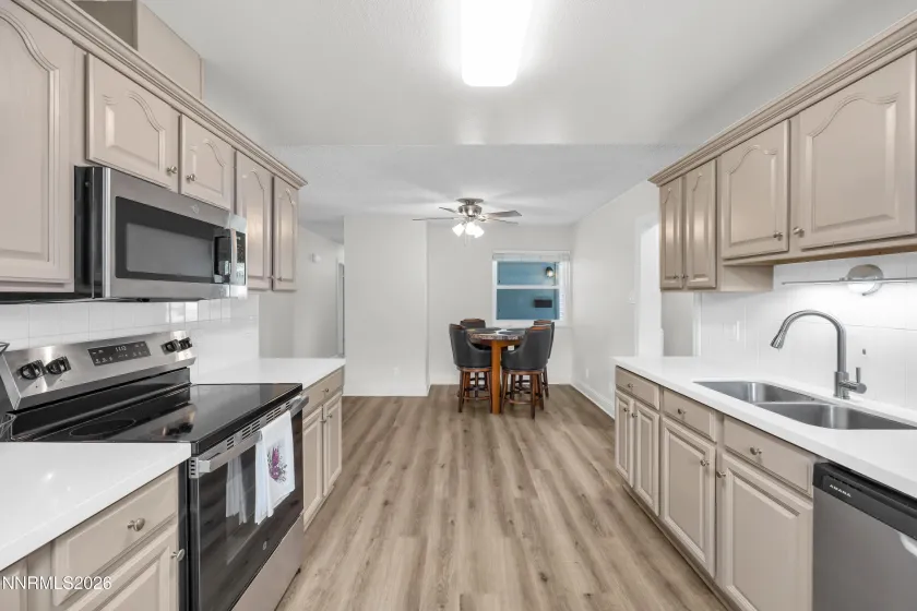 1065 Beldon, Reno, Nevada 89503, 3 Bedrooms Bedrooms, ,2 BathroomsBathrooms,Residential,Residential,Beldon,260005118