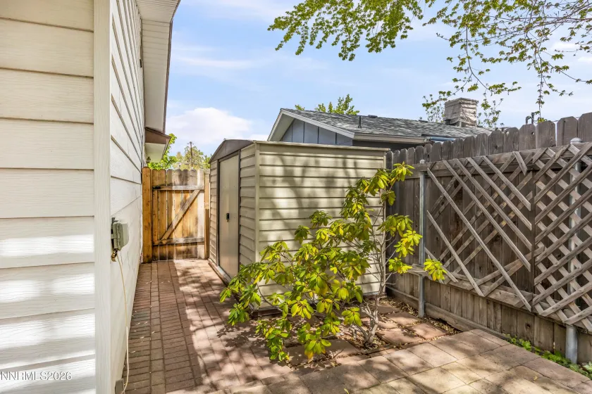 1065 Beldon, Reno, Nevada 89503, 3 Bedrooms Bedrooms, ,2 BathroomsBathrooms,Residential,Residential,Beldon,260005118