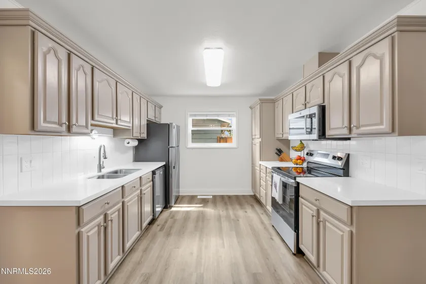 1065 Beldon, Reno, Nevada 89503, 3 Bedrooms Bedrooms, ,2 BathroomsBathrooms,Residential,Residential,Beldon,260005118