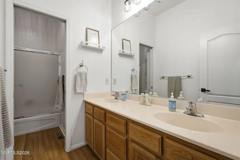 2900 Moose Ridge, Reno, Nevada 89523, 3 Bedrooms Bedrooms, ,2 BathroomsBathrooms,Residential,Residential,Moose Ridge,260005121