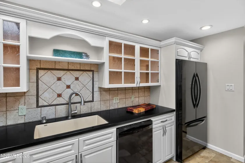 4945 Lakeridge Terrace, Reno, Nevada 89509, 2 Bedrooms Bedrooms, ,3 BathroomsBathrooms,Residential,Residential,Lakeridge Terrace,260005126