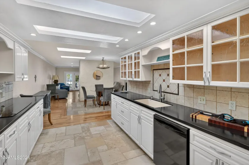 4945 Lakeridge Terrace, Reno, Nevada 89509, 2 Bedrooms Bedrooms, ,3 BathroomsBathrooms,Residential,Residential,Lakeridge Terrace,260005126