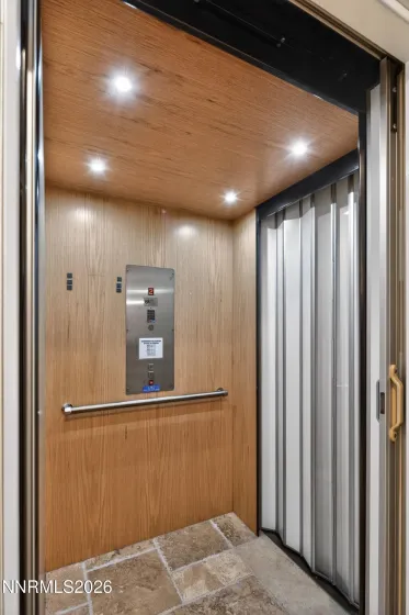 4945 Lakeridge Terrace, Reno, Nevada 89509, 2 Bedrooms Bedrooms, ,3 BathroomsBathrooms,Residential,Residential,Lakeridge Terrace,260005126