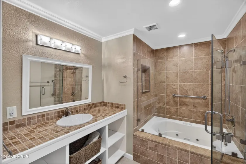 4945 Lakeridge Terrace, Reno, Nevada 89509, 2 Bedrooms Bedrooms, ,3 BathroomsBathrooms,Residential,Residential,Lakeridge Terrace,260005126