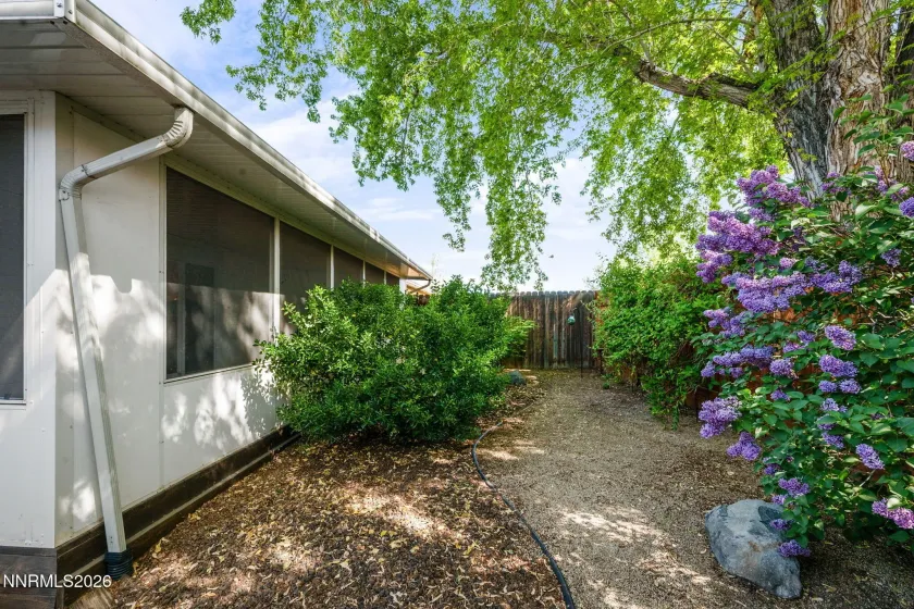 1360 Del Rosa, Sparks, Nevada 89434, 2 Bedrooms Bedrooms, ,2 BathroomsBathrooms,Residential,Residential,Del Rosa,260005127