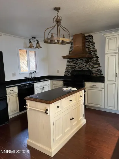 2755 Judith, Reno, Nevada 89503, 4 Bedrooms Bedrooms, ,3 BathroomsBathrooms,Residential,Residential,Judith,260005130