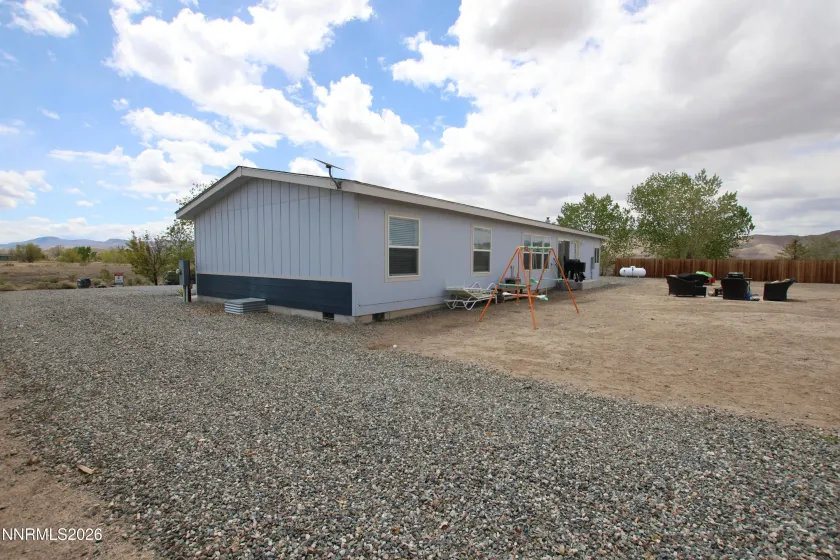 210 Chateau, Yerington, Nevada 89447, 3 Bedrooms Bedrooms, ,2 BathroomsBathrooms,Residential,Residential,Chateau,260005131