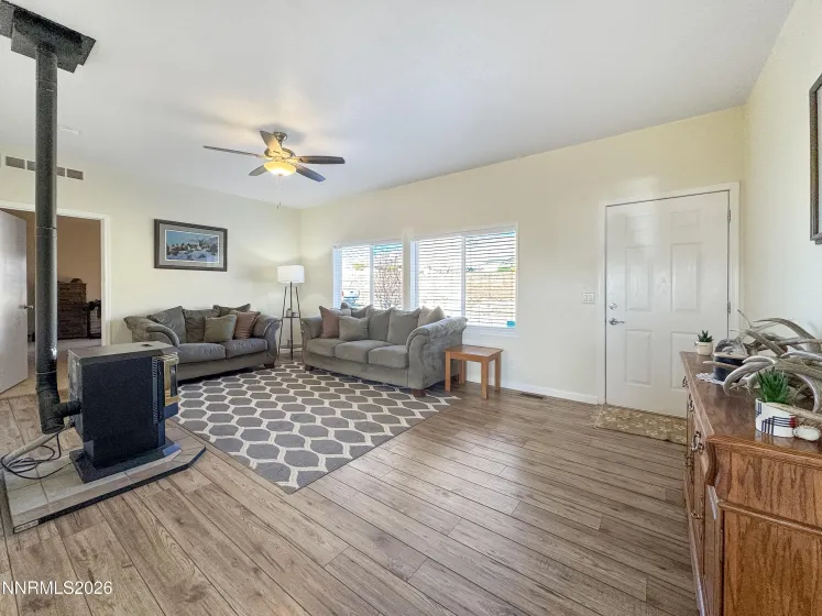 10140 Reins, Winnemucca, Nevada 89445, 3 Bedrooms Bedrooms, ,2 BathroomsBathrooms,Residential,Residential,Reins,260005132