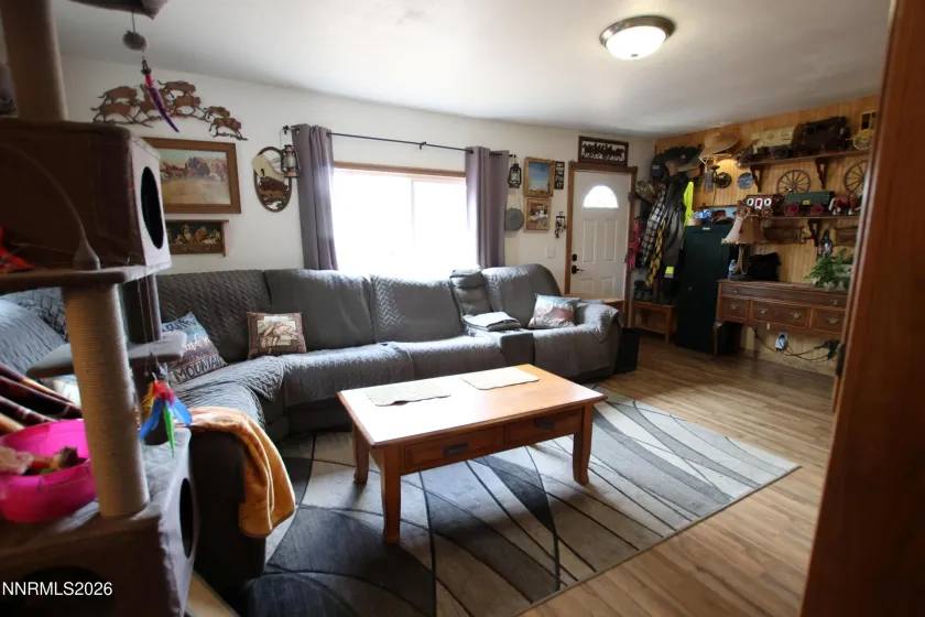 204 Valley, Yerington, Nevada 89447, 3 Bedrooms Bedrooms, ,1 BathroomBathrooms,Residential,Residential,Valley,260005133