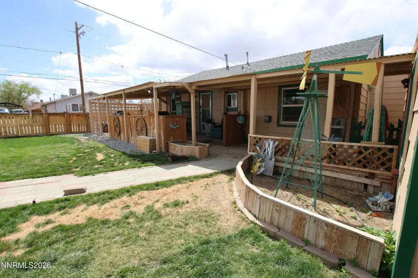 204 Valley, Yerington, Nevada 89447, 3 Bedrooms Bedrooms, ,1 BathroomBathrooms,Residential,Residential,Valley,260005133