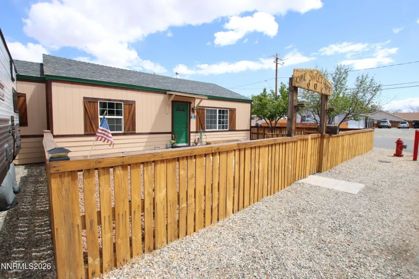 204 Valley, Yerington, Nevada 89447, 3 Bedrooms Bedrooms, ,1 BathroomBathrooms,Residential,Residential,Valley,260005133